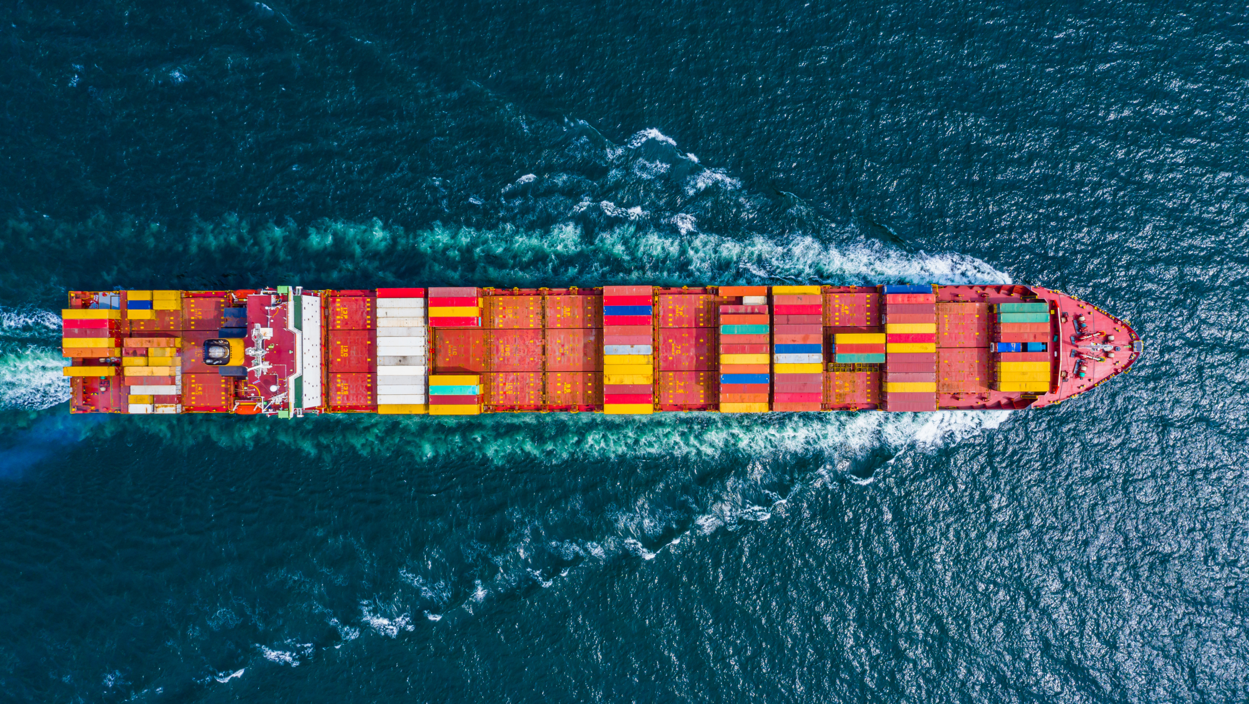 Naviguer en eaux troubles : L'escalade des menaces que les drones font peser sur les navires commerciaux 